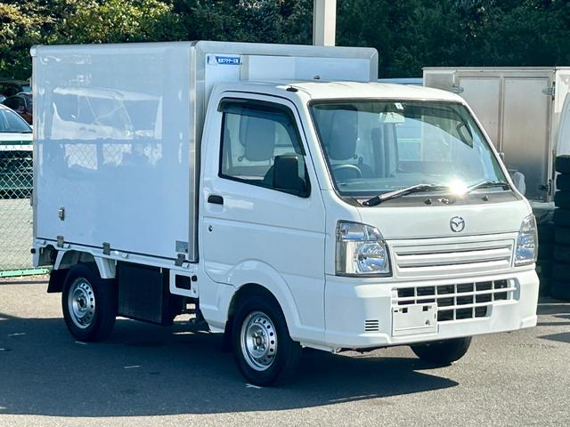スクラムトラック 低温冷蔵冷凍車　－２２℃設定　デンソー冷凍機　片側スライドドア　リヤロックロッド扉　ＥＴＣ　助手席エアバッグ　ＡＢＳ　左右９０度ストッパー　樹脂製スノコ　庫内ライト　荷箱カギ（9枚目）