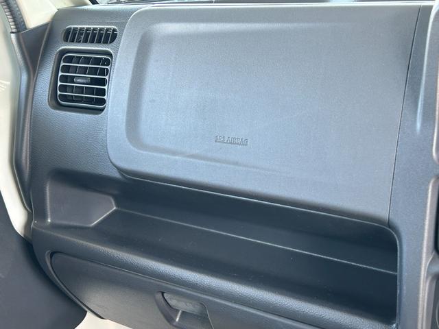 スクラムトラック 低温冷蔵冷凍車　－２２℃設定　デンソー冷凍機　片側スライドドア　リヤロックロッド扉　ＥＴＣ　助手席エアバッグ　ＡＢＳ　左右９０度ストッパー　樹脂製スノコ　庫内ライト　荷箱カギ（28枚目）