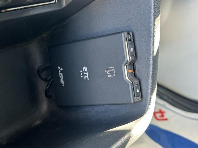 スクラムトラック 低温冷蔵冷凍車　－２２℃設定　デンソー冷凍機　片側スライドドア　リヤロックロッド扉　ＥＴＣ　助手席エアバッグ　ＡＢＳ　左右９０度ストッパー　樹脂製スノコ　庫内ライト　荷箱カギ（40枚目）