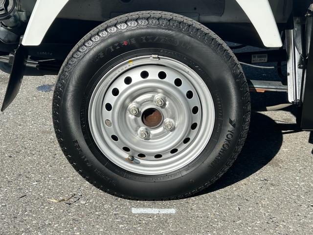 スクラムトラック 低温冷蔵冷凍車　－２２℃設定　デンソー冷凍機　片側スライドドア　リヤロックロッド扉　ＥＴＣ　助手席エアバッグ　ＡＢＳ　左右９０度ストッパー　樹脂製スノコ　庫内ライト　荷箱カギ（47枚目）