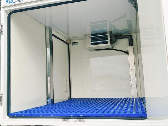 ハイゼットトラック FRP中温冷蔵冷凍車 -7℃設定 デンソー冷凍機 片側スライドドア リヤワンタッチ扉 バックカメラ 助手席エアバッグ ABS 90度ストッパー 樹脂製スノコ 庫内ライト 荷箱カギ(17枚目)