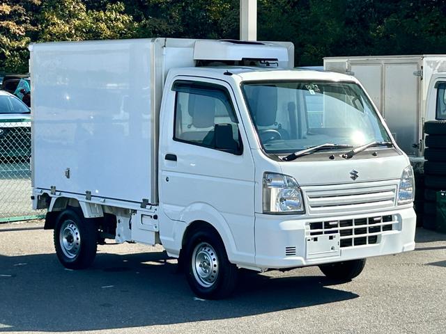 キャリイトラック 低温冷蔵冷凍車　－３０℃設定　　薄箱５０ｍｍ　菱重コールドチェーン冷凍機　２コンプレッサー仕様　片側スライドドア　リヤワンタッチ扉　ＥＴＣ　助手席エアバッグ　ＡＢＳ　左右９０度ストッパー　保冷カーテン　樹脂製スノコ　庫内ライト　荷箱カギ（9枚目）