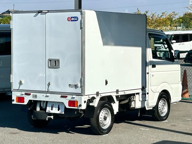 キャリイトラック 低温冷蔵冷凍車　－３０℃設定　　薄箱５０ｍｍ　菱重コールドチェーン冷凍機　２コンプレッサー仕様　片側スライドドア　リヤワンタッチ扉　ＥＴＣ　助手席エアバッグ　ＡＢＳ　左右９０度ストッパー　保冷カーテン　樹脂製スノコ　庫内ライト　荷箱カギ（14枚目）
