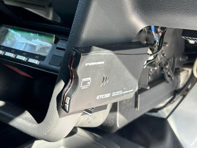 キャリイトラック 低温冷蔵冷凍車　－３０℃設定　　薄箱５０ｍｍ　菱重コールドチェーン冷凍機　２コンプレッサー仕様　片側スライドドア　リヤワンタッチ扉　ＥＴＣ　助手席エアバッグ　ＡＢＳ　左右９０度ストッパー　保冷カーテン　樹脂製スノコ　庫内ライト　荷箱カギ（31枚目）