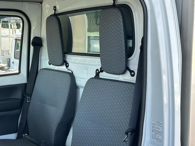 キャリイトラック 低温冷蔵冷凍車　－３０℃設定　　薄箱５０ｍｍ　菱重コールドチェーン冷凍機　２コンプレッサー仕様　片側スライドドア　リヤワンタッチ扉　ＥＴＣ　助手席エアバッグ　ＡＢＳ　左右９０度ストッパー　保冷カーテン　樹脂製スノコ　庫内ライト　荷箱カギ（33枚目）