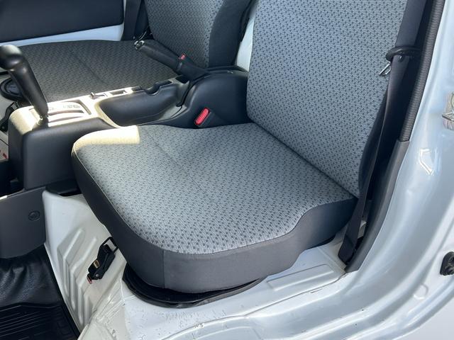 キャリイトラック 低温冷蔵冷凍車　－３０℃設定　　薄箱５０ｍｍ　菱重コールドチェーン冷凍機　２コンプレッサー仕様　片側スライドドア　リヤワンタッチ扉　ＥＴＣ　助手席エアバッグ　ＡＢＳ　左右９０度ストッパー　保冷カーテン　樹脂製スノコ　庫内ライト　荷箱カギ（34枚目）