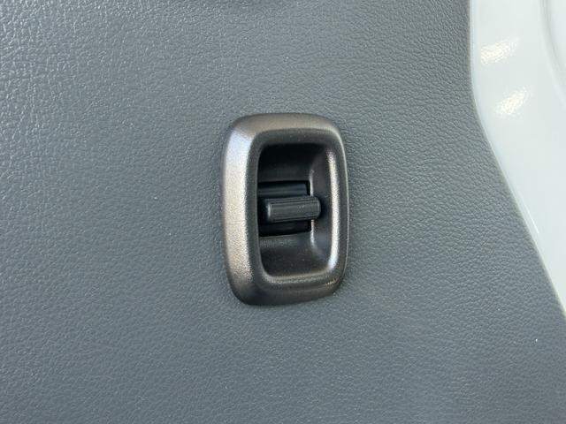 キャリイトラック 低温冷蔵冷凍車　－３０℃設定　　薄箱５０ｍｍ　菱重コールドチェーン冷凍機　２コンプレッサー仕様　片側スライドドア　リヤワンタッチ扉　ＥＴＣ　助手席エアバッグ　ＡＢＳ　左右９０度ストッパー　保冷カーテン　樹脂製スノコ　庫内ライト　荷箱カギ（38枚目）