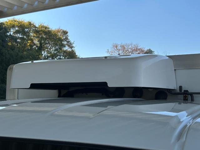 キャリイトラック 低温冷蔵冷凍車　－３０℃設定　　薄箱５０ｍｍ　菱重コールドチェーン冷凍機　２コンプレッサー仕様　片側スライドドア　リヤワンタッチ扉　ＥＴＣ　助手席エアバッグ　ＡＢＳ　左右９０度ストッパー　保冷カーテン　樹脂製スノコ　庫内ライト　荷箱カギ（45枚目）