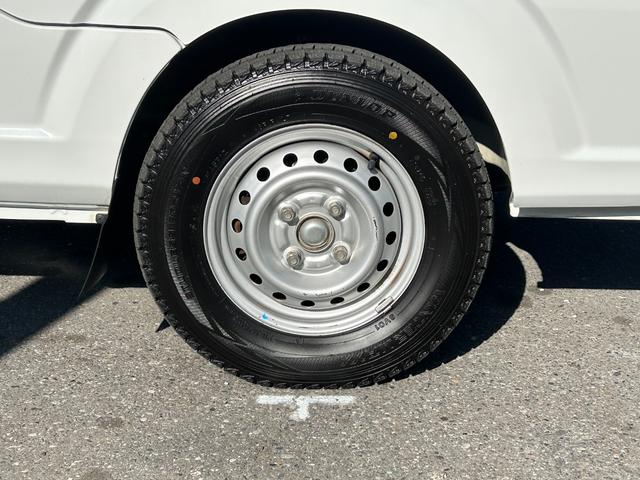 キャリイトラック 低温冷蔵冷凍車　－３０℃設定　　薄箱５０ｍｍ　菱重コールドチェーン冷凍機　２コンプレッサー仕様　片側スライドドア　リヤワンタッチ扉　ＥＴＣ　助手席エアバッグ　ＡＢＳ　左右９０度ストッパー　保冷カーテン　樹脂製スノコ　庫内ライト　荷箱カギ（49枚目）