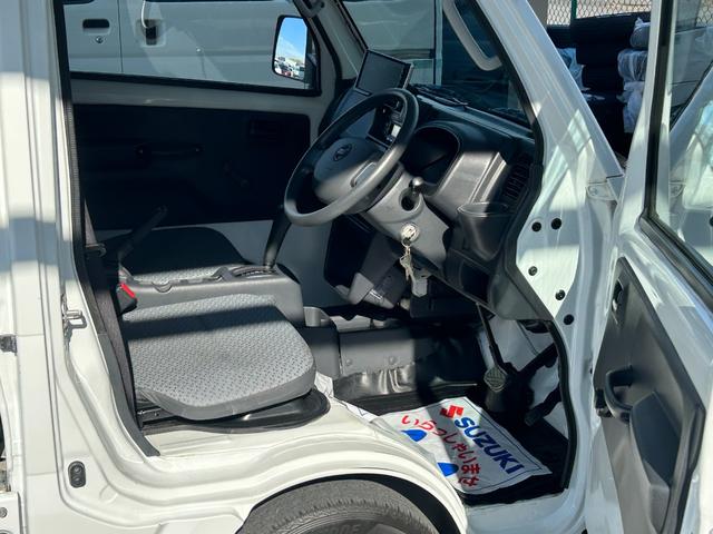 NT100クリッパートラック 低温冷蔵冷凍車 -30℃設定 菱重コールドチェーン 菱重コールドチェーン冷凍機 2コンプレッサー仕様 片側スライドドア リヤロックロッド扉 バックカメラ 助手席エアバッグ ABS 保冷カーテン 左右90度ストッパー 樹脂製スノコ 庫内ライト 荷箱カギ(4枚目)