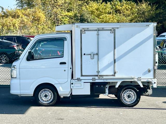 NT100クリッパートラック 低温冷蔵冷凍車 -30℃設定 菱重コールドチェーン 菱重コールドチェーン冷凍機 2コンプレッサー仕様 片側スライドドア リヤロックロッド扉 バックカメラ 助手席エアバッグ ABS 保冷カーテン 左右90度ストッパー 樹脂製スノコ 庫内ライト 荷箱カギ(10枚目)