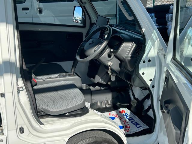 NT100クリッパートラック 低温冷蔵冷凍車 -30℃設定 菱重コールドチェーン 菱重コールドチェーン冷凍機 2コンプレッサー仕様 片側スライドドア リヤロックロッド扉 バックカメラ 助手席エアバッグ ABS 保冷カーテン 左右90度ストッパー 樹脂製スノコ 庫内ライト 荷箱カギ(23枚目)