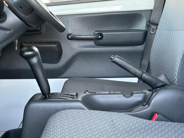 キャリイトラック 低温冷蔵冷凍車　－２０℃設定　キャリイ食品シリーズ　片側ドア　キャリイ食品シリーズ　サーモキング冷凍機　片側スライドドア　リヤロックロッド扉　キーレス　パワーウィンドウ　ＥＴＣ　スノコ　庫内ライト　荷箱カギ（37枚目）