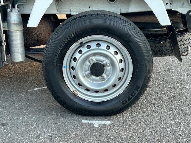 キャリイトラック 低温冷蔵冷凍車　－２０℃設定　キャリイ食品シリーズ　片側ドア　キャリイ食品シリーズ　サーモキング冷凍機　片側スライドドア　リヤロックロッド扉　キーレス　パワーウィンドウ　ＥＴＣ　スノコ　庫内ライト　荷箱カギ（45枚目）