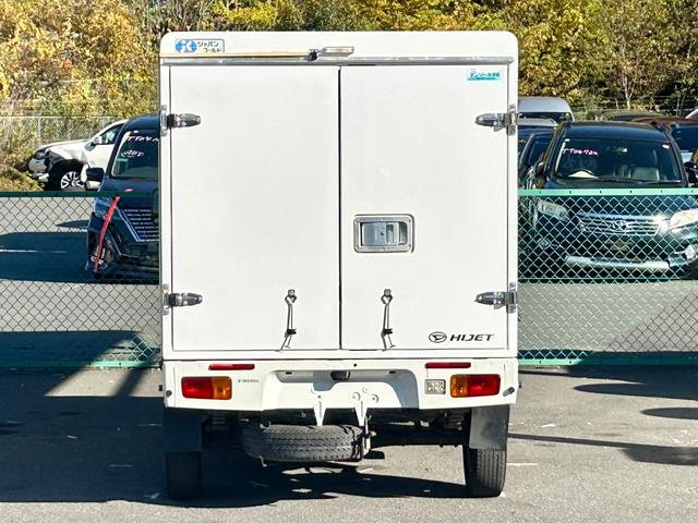 ハイゼットトラック ４ＷＤ　ＦＲＰ中温冷蔵冷凍車　－７℃設定　デンソー冷凍機　ダイハツ純正　両側スライドドア　リヤワンタッチ扉　助手席エアバッグ　ＡＢＳ　９０度ストッパー　樹脂製スノコ　庫内ライト　荷箱カギ（14枚目）