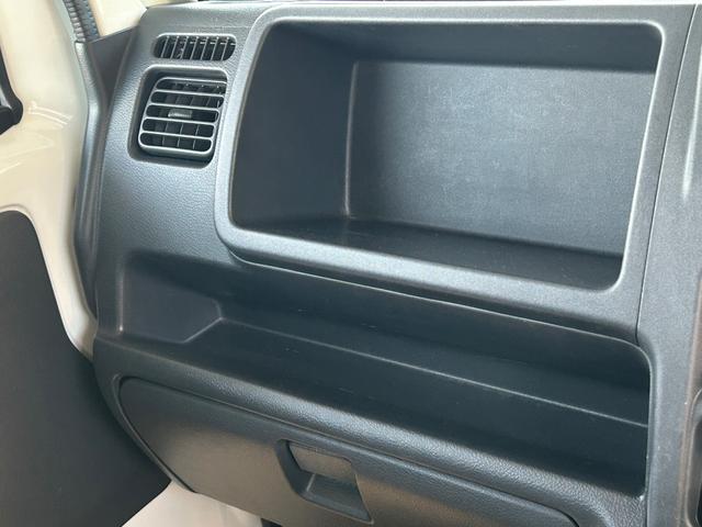 ミニキャブトラック ４ＷＤ　冷蔵冷凍車　中温‐５℃設定　菱重コールドチェーン　２コンプレッサー冷凍機　片側スライドドア　リヤワンタッチ扉　９０度ストッパー　樹脂製スノコ　庫内ライト　荷箱カギ（27枚目）