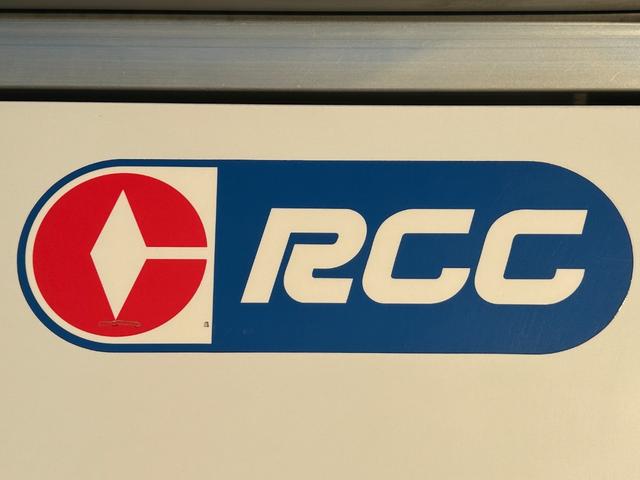 ミニキャブトラック ４ＷＤ　冷蔵冷凍車　中温‐５℃設定　菱重コールドチェーン　２コンプレッサー冷凍機　片側スライドドア　リヤワンタッチ扉　９０度ストッパー　樹脂製スノコ　庫内ライト　荷箱カギ（42枚目）