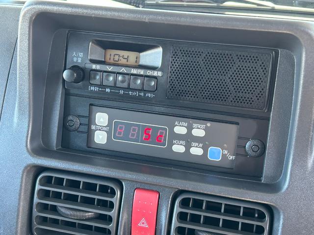 ミニキャブトラック 冷蔵冷凍車 中温-5℃設定 菱重コールドチェーン2コンプ仕様 2コンプレッサー冷凍機 片側スライドドア リヤワンタッチ扉 助手席エアバッグ ABS 90度ストッパー 樹脂製スノコ 庫内ライト 荷箱カギ(26枚目)