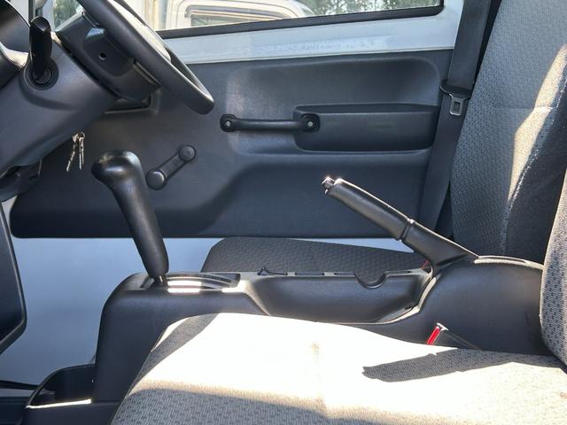 ミニキャブトラック 冷蔵冷凍車 中温-5℃設定 菱重コールドチェーン2コンプ仕様 2コンプレッサー冷凍機 片側スライドドア リヤワンタッチ扉 助手席エアバッグ ABS 90度ストッパー 樹脂製スノコ 庫内ライト 荷箱カギ(37枚目)