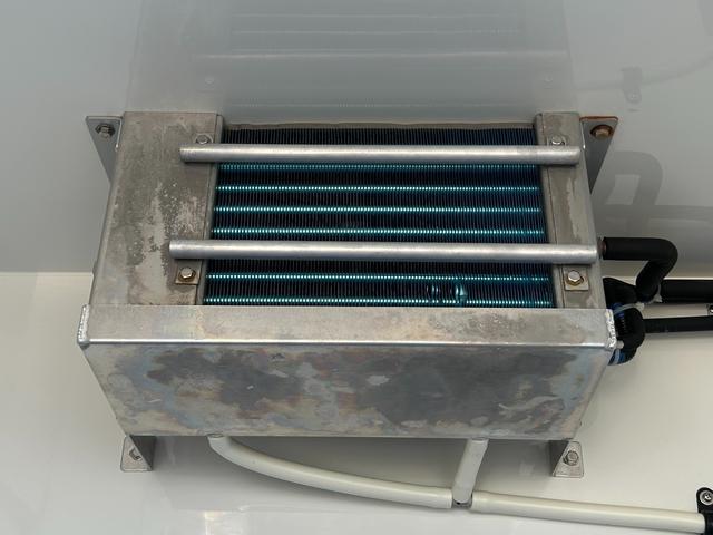 ハイゼットトラック 4WD FRP中温冷蔵冷凍車 -7℃設定 デンソー冷凍機 片側スライドドア リヤワンタッチ扉 スマートアシスト 障害物センサー 90度ストッパー 樹脂製スノコ 庫内ライト 荷箱カギ(19枚目)