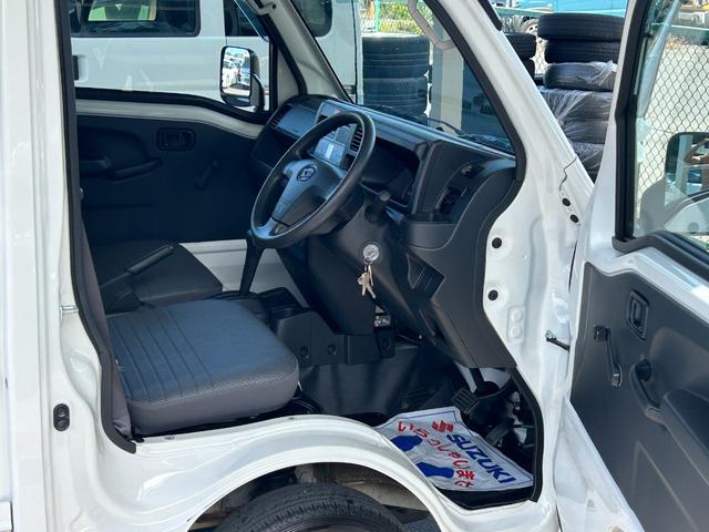 ハイゼットトラック 4WD FRP中温冷蔵冷凍車 -7℃設定 デンソー冷凍機 片側スライドドア リヤワンタッチ扉 スマートアシスト 障害物センサー 90度ストッパー 樹脂製スノコ 庫内ライト 荷箱カギ(22枚目)