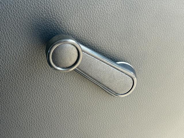 ハイゼットトラック 4WD FRP中温冷蔵冷凍車 -7℃設定 デンソー冷凍機 片側スライドドア リヤワンタッチ扉 スマートアシスト 障害物センサー 90度ストッパー 樹脂製スノコ 庫内ライト 荷箱カギ(28枚目)