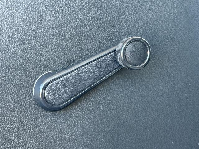 ハイゼットトラック 4WD FRP中温冷蔵冷凍車 -7℃設定 デンソー冷凍機 片側スライドドア リヤワンタッチ扉 スマートアシスト 障害物センサー 90度ストッパー 樹脂製スノコ 庫内ライト 荷箱カギ(38枚目)