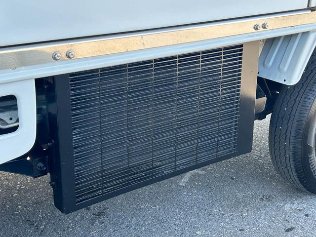 ハイゼットトラック 4WD FRP中温冷蔵冷凍車 -7℃設定 デンソー冷凍機 片側スライドドア リヤワンタッチ扉 スマートアシスト 障害物センサー 90度ストッパー 樹脂製スノコ 庫内ライト 荷箱カギ(46枚目)