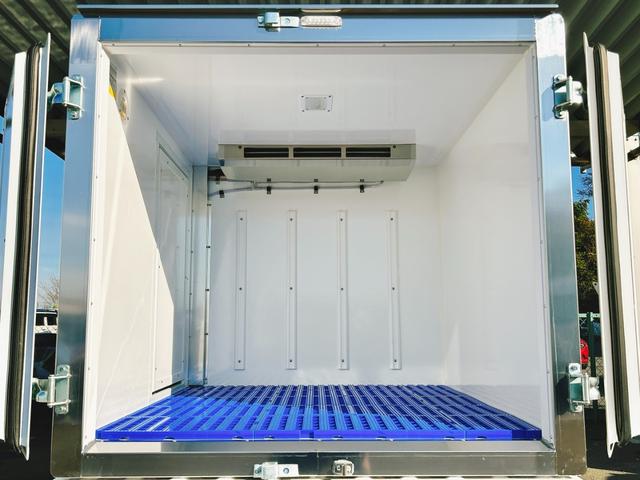 ハイゼットトラック ジャンボエクストラ 4WD 低温冷蔵冷凍車 -25℃設定 日章冷凍2コンプレッサー冷凍機 薄型エバポレータ 片側ドア リヤロックロッド扉 スマートキー PW スマアシ 電動格納ミラー 障害物センサー レーンキープアシスト(16枚目)