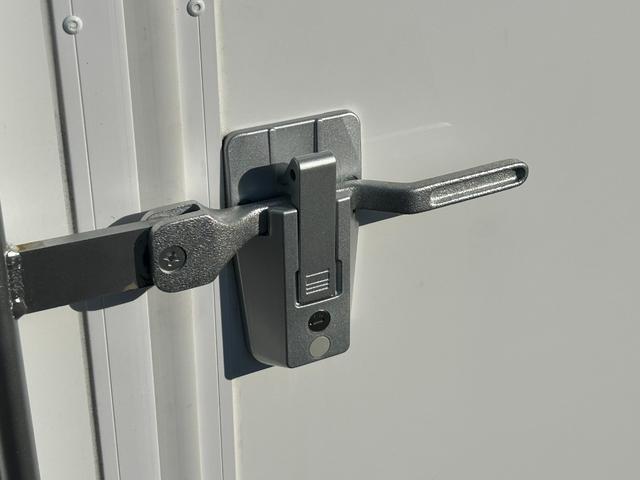 ハイゼットトラック ジャンボエクストラ 4WD 低温冷蔵冷凍車 -25℃設定 日章冷凍2コンプレッサー冷凍機 薄型エバポレータ 片側ドア リヤロックロッド扉 スマートキー PW スマアシ 電動格納ミラー 障害物センサー レーンキープアシスト(47枚目)