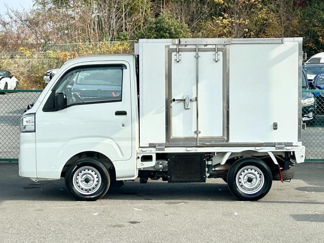 ハイゼットトラック 冷蔵冷凍車 中温-5℃設定 日章冷凍2コンプレッサー冷凍機 片側スライドドア リヤロックロッド扉 ABS 90度ストッパー 樹脂製スノコ 庫内ライト 荷箱カギ(10枚目)