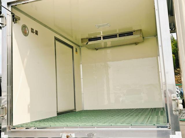 ハイゼットトラック 冷蔵冷凍車 中温-5℃設定 日章冷凍2コンプレッサー冷凍機 片側スライドドア リヤロックロッド扉 ABS 90度ストッパー 樹脂製スノコ 庫内ライト 荷箱カギ(17枚目)