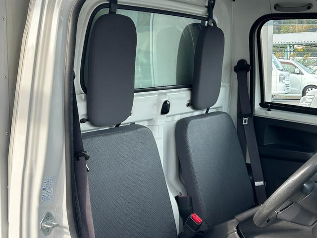 ハイゼットトラック 冷蔵冷凍車 中温-5℃設定 日章冷凍2コンプレッサー冷凍機 片側スライドドア リヤロックロッド扉 ABS 90度ストッパー 樹脂製スノコ 庫内ライト 荷箱カギ(24枚目)