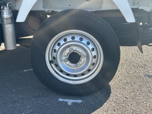 キャリイトラック 冷蔵冷凍車 中温‐5℃設定 キャリイ食品シリーズ スズキ純正 キャリイ食品シリーズ 片側スライドドア リヤワンタッチ扉 キーレス パワーウィンドウ ETC 助手席エアバッグ ABS スノコ 庫内ライト 荷箱カギ(45枚目)