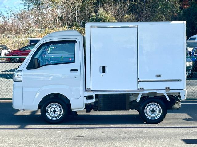 ハイゼットトラック FRP中温冷蔵冷凍車 -7℃設定 デンソー冷凍機 ダイハツ純正 両側スライドドア リヤワンタッチ扉 助手席エアバッグ ABS 90度ストッパー 樹脂製スノコ 庫内ライト 荷箱カギ(10枚目)