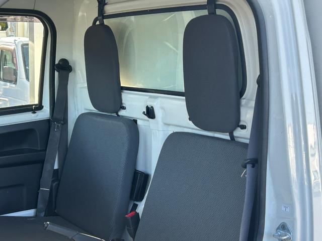 ハイゼットトラック FRP中温冷蔵冷凍車 -7℃設定 デンソー冷凍機 ダイハツ純正 両側スライドドア リヤワンタッチ扉 助手席エアバッグ ABS 90度ストッパー 樹脂製スノコ 庫内ライト 荷箱カギ(32枚目)