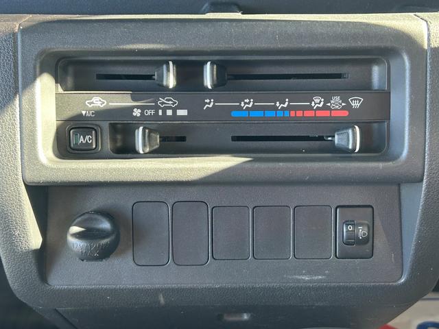 ハイゼットトラック FRP中温冷蔵冷凍車 -7℃設定 デンソー冷凍機 ダイハツ純正 両側スライドドア リヤワンタッチ扉 助手席エアバッグ ABS 90度ストッパー 樹脂製スノコ 庫内ライト 荷箱カギ(34枚目)