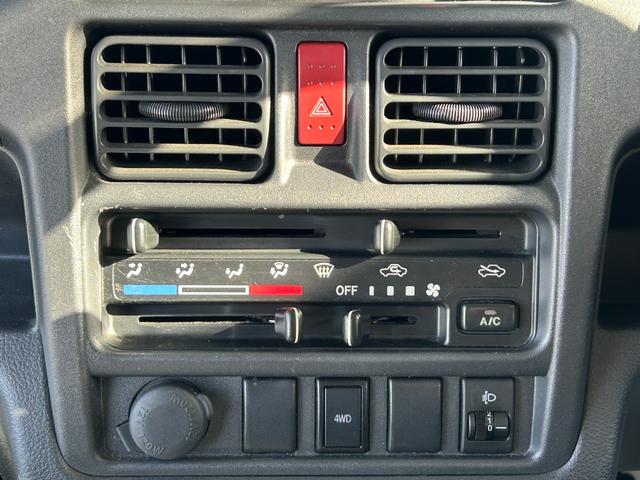 キャリイトラック ４ＷＤ　低温冷蔵冷凍車　－２０℃設定　キャリイ食品シリーズ　サーモキング冷凍機　片側スライドドア　リヤロックロッド扉　キーレス　パワーウィンドウ　ＥＴＣ　助手席エアバッグ　ＡＢＳ　スノコ　荷箱カギ（33枚目）