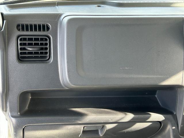 キャリイトラック ４ＷＤ　低温冷蔵冷凍車　－２０℃設定　キャリイ食品シリーズ　サーモキング冷凍機　片側スライドドア　リヤロックロッド扉　キーレス　パワーウィンドウ　ＥＴＣ　助手席エアバッグ　ＡＢＳ　スノコ　荷箱カギ（35枚目）