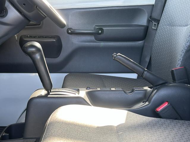 キャリイトラック ４ＷＤ　低温冷蔵冷凍車　－２０℃設定　キャリイ食品シリーズ　サーモキング冷凍機　片側スライドドア　リヤロックロッド扉　キーレス　パワーウィンドウ　ＥＴＣ　助手席エアバッグ　ＡＢＳ　スノコ　荷箱カギ（37枚目）