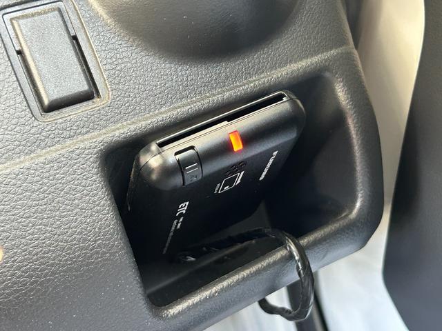 キャリイトラック ４ＷＤ　低温冷蔵冷凍車　－２０℃設定　キャリイ食品シリーズ　サーモキング冷凍機　片側スライドドア　リヤロックロッド扉　キーレス　パワーウィンドウ　ＥＴＣ　助手席エアバッグ　ＡＢＳ　スノコ　荷箱カギ（39枚目）