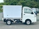 ４ＷＤ　低温冷蔵冷凍車　－２２℃設定　ダイハツ純正　デンソー冷凍機　片側ドア　リヤロックロッド扉　キーレス　パワーウィンドウ　ＥＴＣ　助手席エアバッグ　ＡＢＳ　９０度ストッパー　樹脂製スノコ　庫内ライト　荷箱カギ（12枚目）