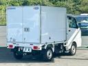 ＮＴ１００クリッパートラック 冷蔵冷凍車　中温－５℃設定　菱重コールドチェーン２コンプ仕様　菱重コールドチェーン２コンプレッサー冷凍機　薄型エバポレータ　片側スライドドア　リヤワンタッチ扉　キーレス　ＰＷ　バックカメラ・ＥＴＣ　助手席エアバッグ　ＡＢＳ　９０度ストッパー　樹脂製スノコ（5枚目）