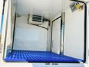 ４ＷＤ　ＦＲＰ中温冷蔵冷凍車　－７℃設定　デンソー冷凍機　ダイハツ純正　両側スライドドア　リヤワンタッチ扉　助手席エアバッグ　ＡＢＳ　９０度ストッパー　樹脂製スノコ　庫内ライト　荷箱カギ（19枚目）