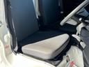 ４ＷＤ　ＦＲＰ中温冷蔵冷凍車　－７℃設定　デンソー冷凍機　ダイハツ純正　両側スライドドア　リヤワンタッチ扉　助手席エアバッグ　ＡＢＳ　９０度ストッパー　樹脂製スノコ　庫内ライト　荷箱カギ（25枚目）