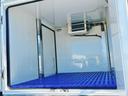FRP中温冷蔵冷凍車 -7℃設定 デンソー冷凍機 ダイハツ純正 両側スライドドア リヤワンタッチ扉 助手席エアバッグ ABS 90度ストッパー 樹脂製スノコ 庫内ライト 荷箱カギ(18枚目)