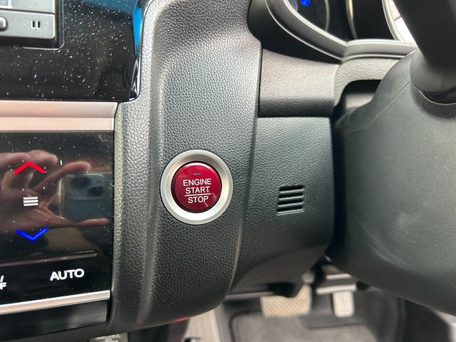 フィット 13G・Lパッケージ ナビ ETC ドラレコ ワンセグ LED(18枚目)