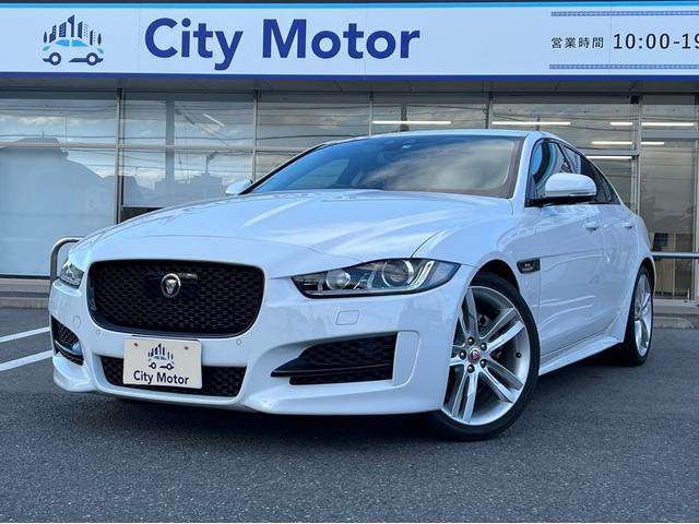 ＸＥ ＸＥ　Ｒ－スポーツ　半革シート　純正ナビ　バックモニター　純正アルミホイール　クルーズコントロール　車線逸脱防止支援　アイドリングストップ　スマートキープッシュスタート（7枚目）