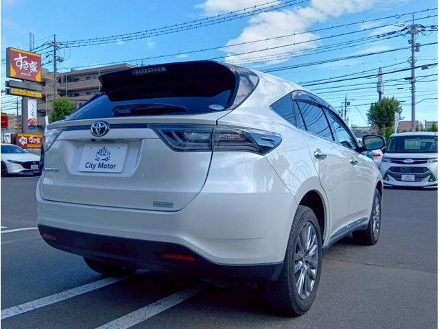 ハリアー エレガンス　サンルーフ　ハーフレザーシート　ＡＬＰＩＮＥナビ　ＴＶ　バックモニター　ＥＴＣ　パワーシート　純正アルミ　ヘッドライトＬＥＤ　オートライト　スマートキープッシュスタート　サイドバイザー　電動格納ミラー（8枚目）