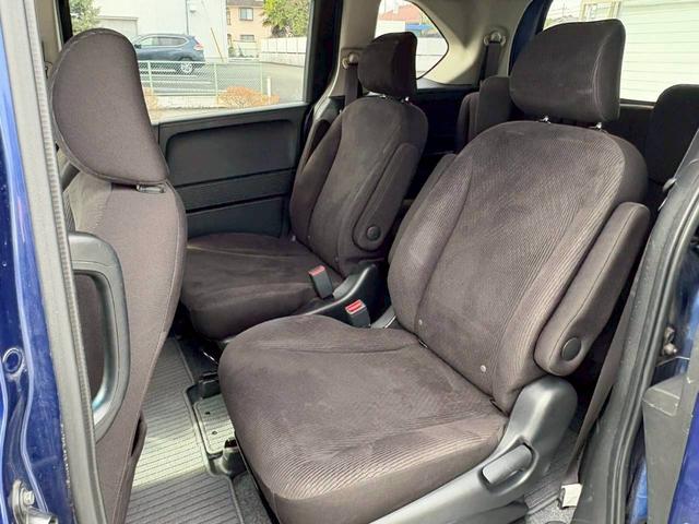 フリード GH 電動スライドドア ナビ TV ETC バックモニター ヘッドライトHID オートライト スマートキー オートエアコン 電動格納ミラー サイドバイザー パワーウィンドウ VSA 純正ホイールキャップ(13枚目)